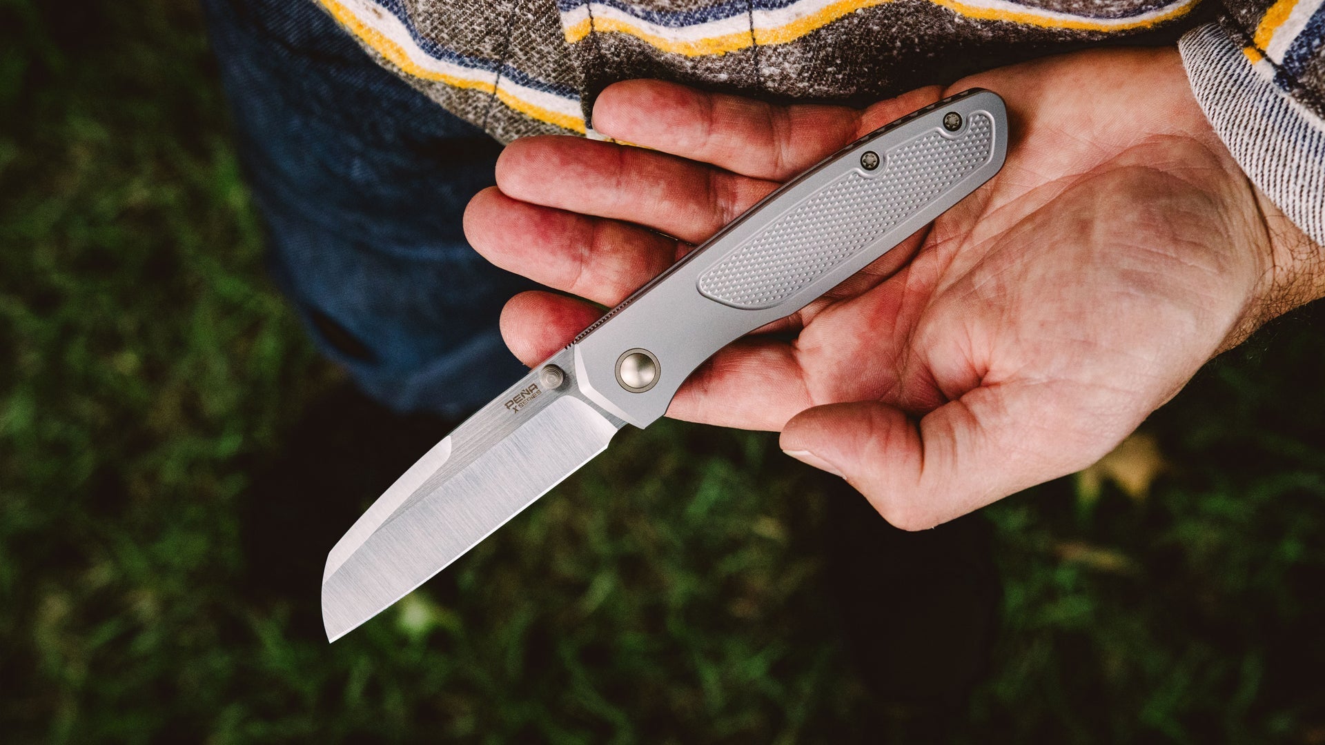 A Guide to Pocket Clips on Your EDC Knife | KnifeJoy
