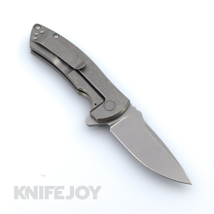 Les George Defiant 7 Hyrax with Stonewash Magnacut Blade and