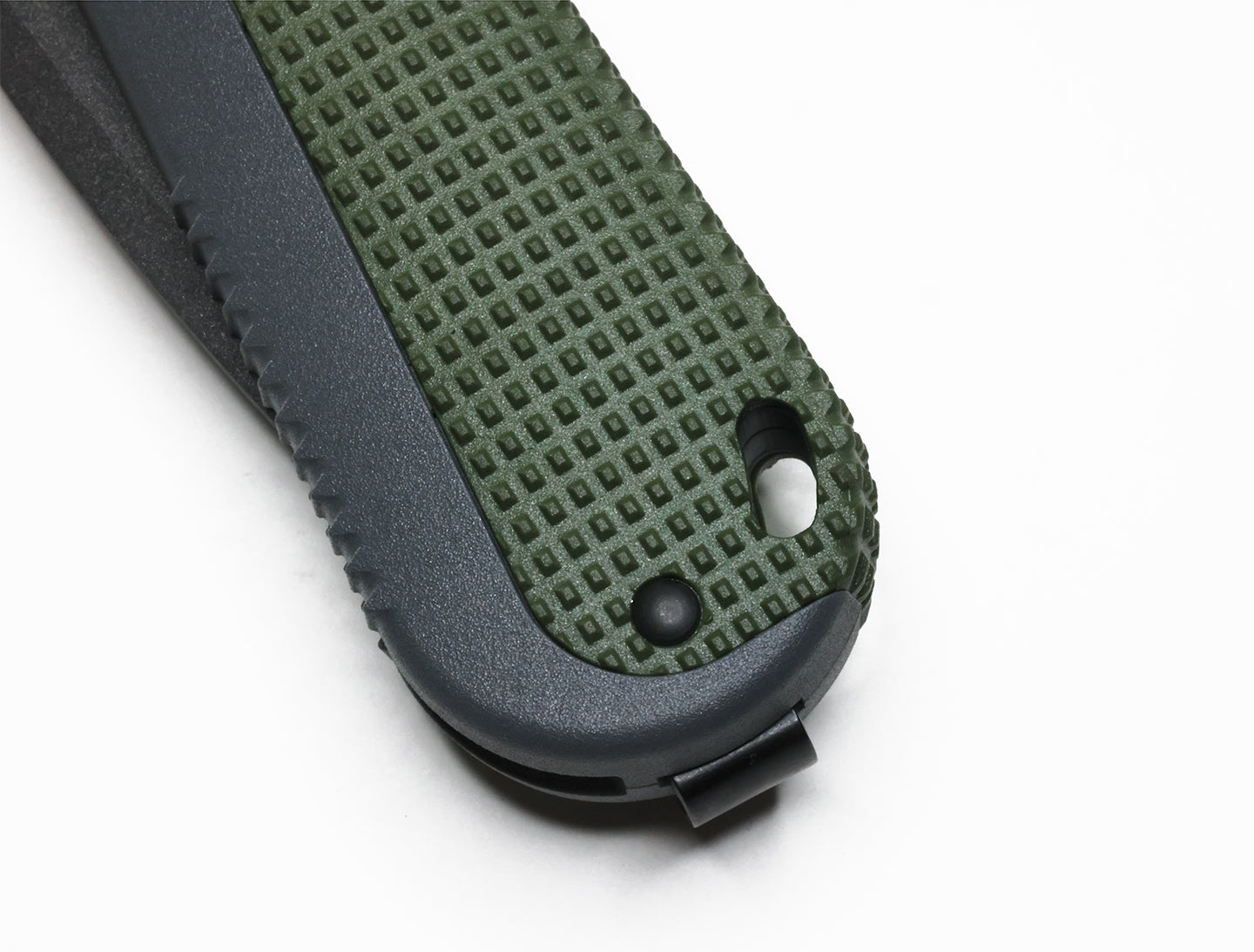 Benchmade Redoubt AXIS Part Serrate 430SBK @ SRKT Cobalt Black/Gray  Cerakote Coated CPM D2 Partially Serrated Drop Point Combo Blade Gray and  Green Grivory Handle Scales Manual Dual Thumb Stud Folding Pocket